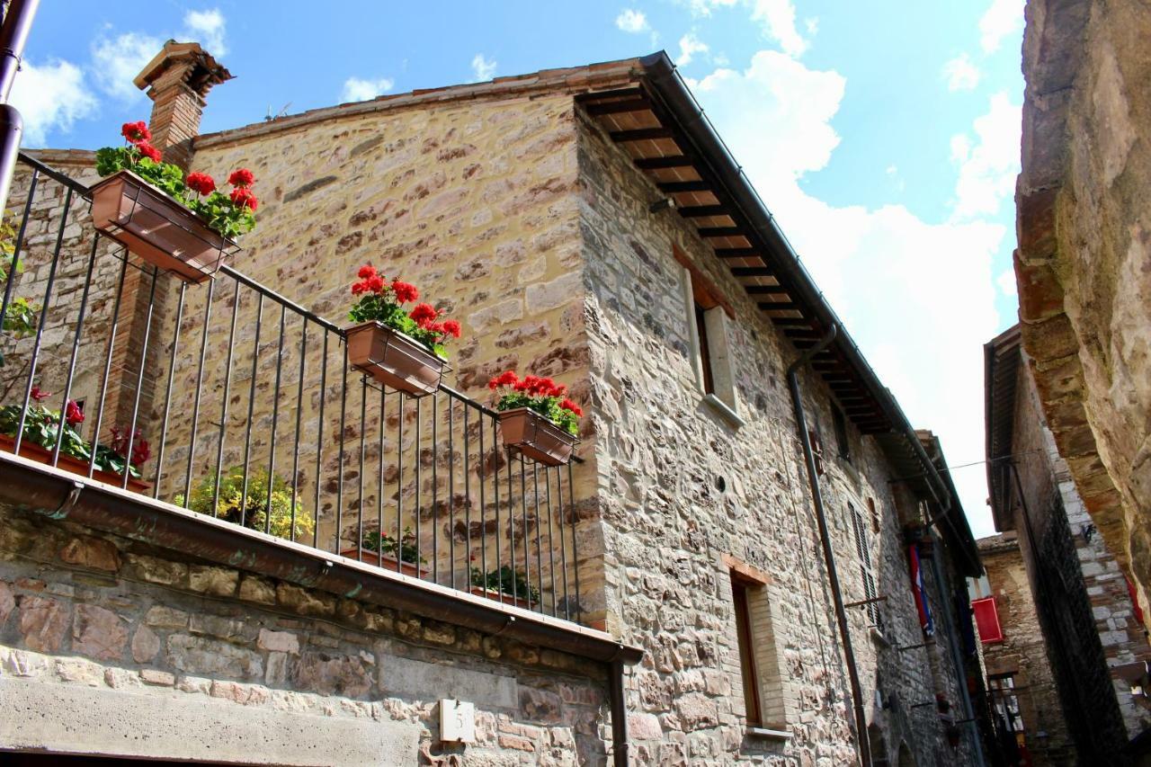 Appartement Red House à Gubbio Extérieur photo