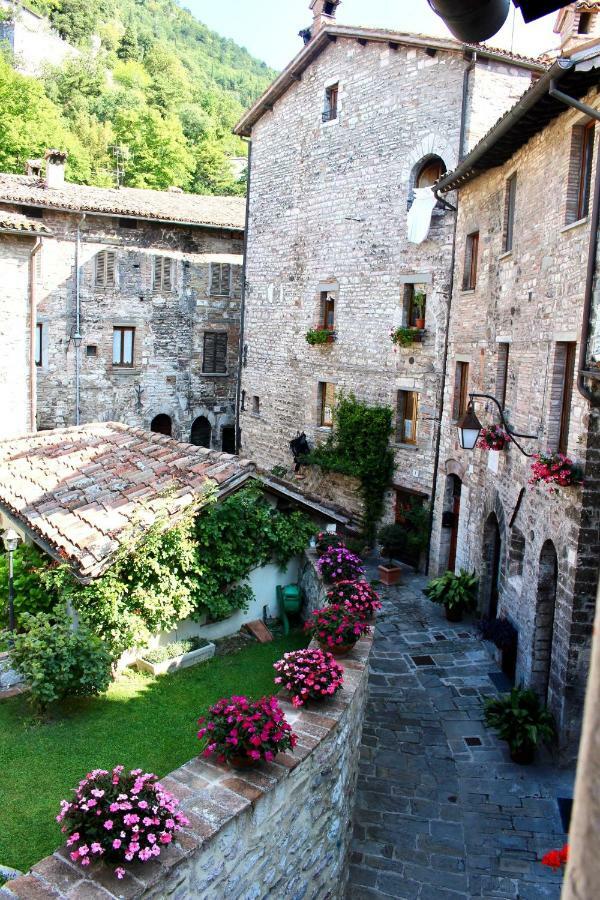 Appartement Red House à Gubbio Extérieur photo